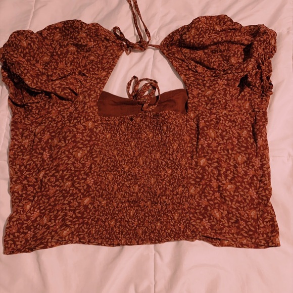 cute crop floral shirt! - Picture 2 of 2